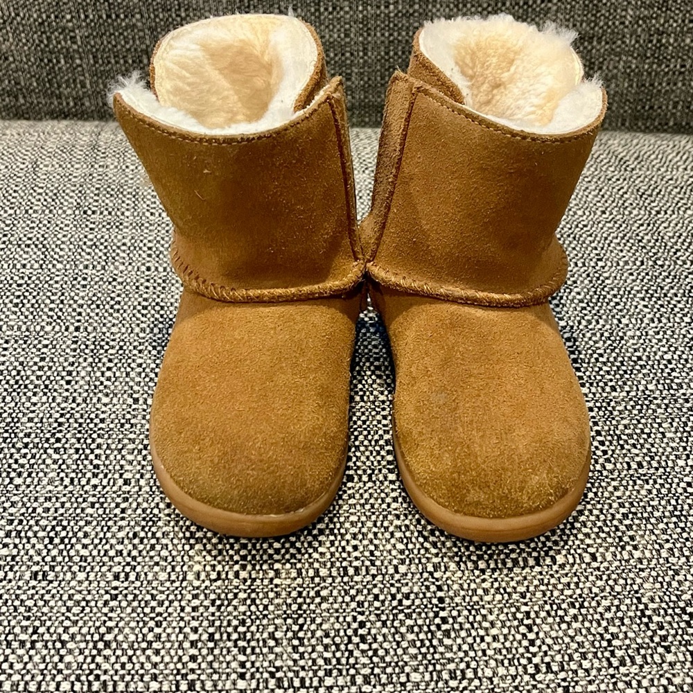 Toddler UGG boots - Picture 2 of 7